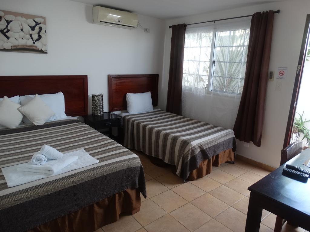 لاس تابلاس Posada Del Mar الغرفة الصورة